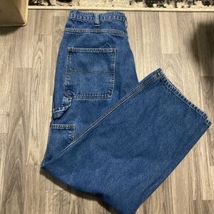 Indie/baggy jeans